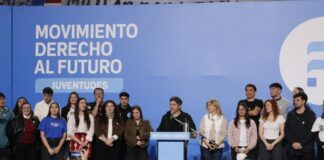Kicillof: ”Las pibas y los pibes tienen que ser los protagonistas que nos impulsen y nos muestren el norte hacia dónde ir”