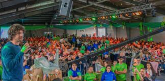 Juan Andreotti compartió el festejo de más de 3.000 personas mayores en el Día del Jubilado