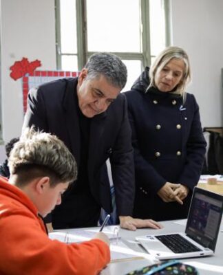 Jorge Macri impulsa una nueva cultura de orden y cuidado en las escuelas porteñas
