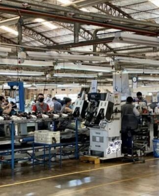 La Provincia perdió más de 106 mil empleos registrados y cerraron 8.465 empresas desde fines de 2023