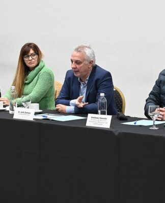 Zamora cuestionó el recorte de políticas sociales y pidió fortalecer la asistencia desde los municipios
