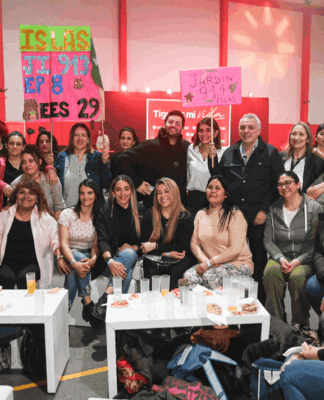 Julio Zamora reconoció a auxiliares de escuelas públicas de Tigre por su trabajo con los estudiantes