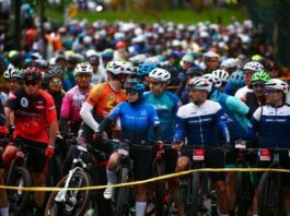 Con Scaloni como protagonista, miles de ciclistas corrieron por las avenidas y autopistas porteñas en el Gran Fondo Buenos Aires